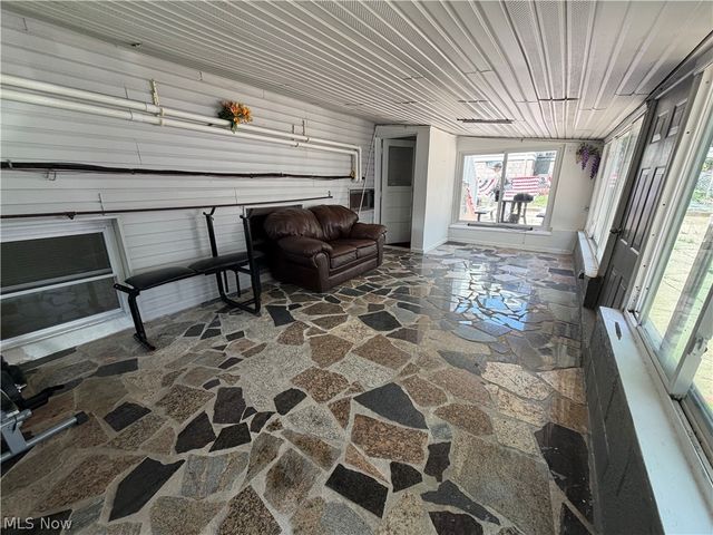 1599 Herkender Avenue, Akron, OH 44310