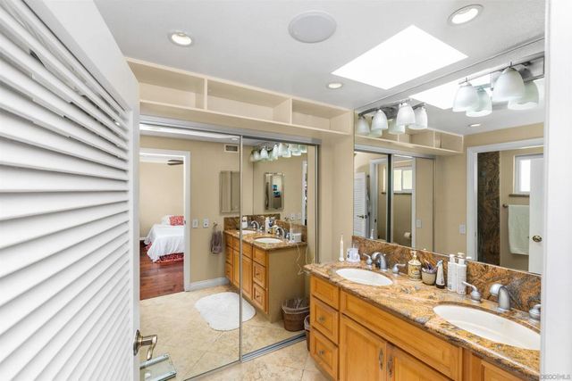 5341 Westknoll lane, San Diego, CA 92109