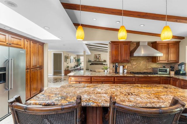 5341 Westknoll lane, San Diego, CA 92109