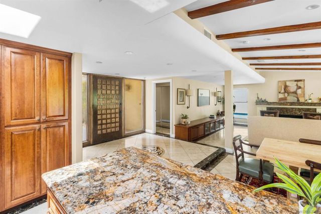 5341 Westknoll lane, San Diego, CA 92109