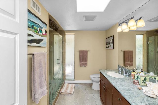 5341 Westknoll lane, San Diego, CA 92109