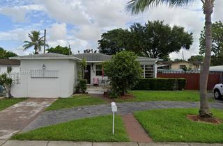 7215 SW 23rd St, Miami, FL 33155
