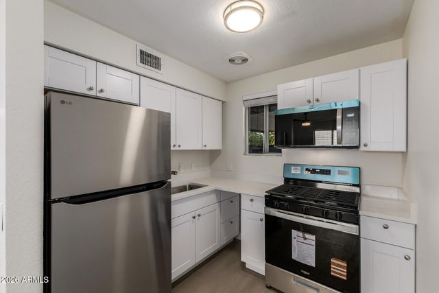 936 W RIO SALADO Parkway 4, Mesa, AZ 85201