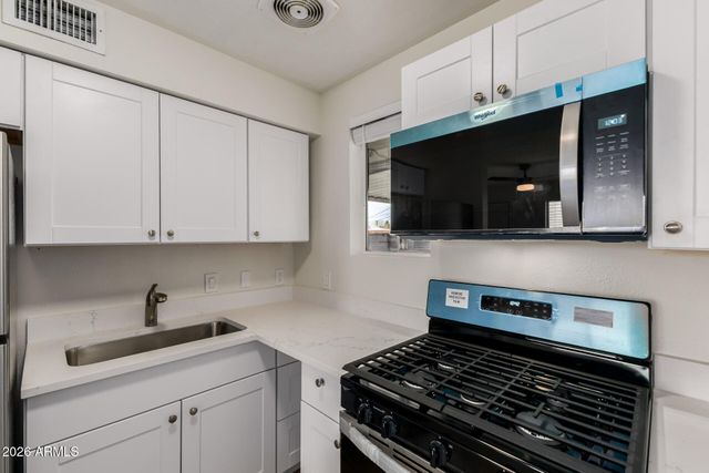 936 W RIO SALADO Parkway 4, Mesa, AZ 85201