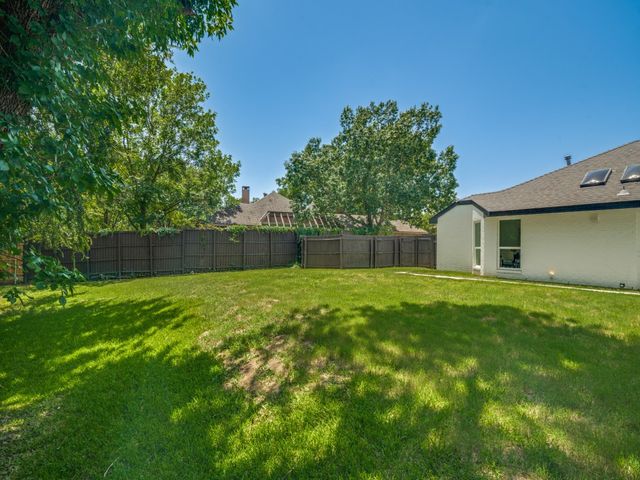 1202 Quail Hollow Drive, Garland, TX 75043