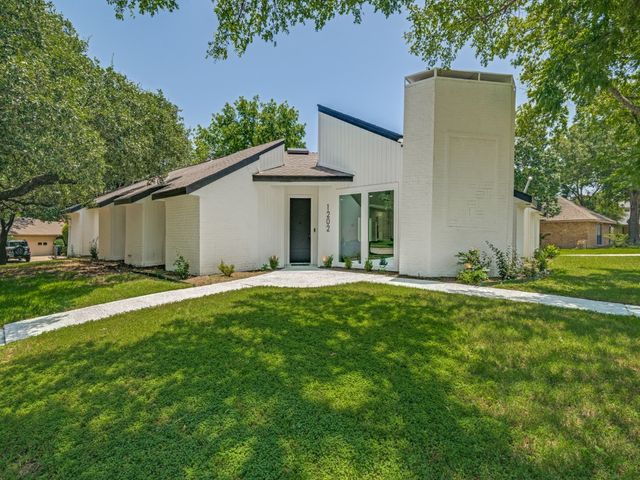 1202 Quail Hollow Drive, Garland, TX 75043