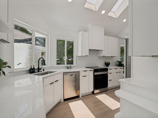 1202 Quail Hollow Drive, Garland, TX 75043