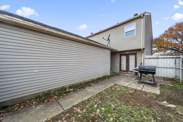 2425 Mason Village Court, Columbus, OH 43232