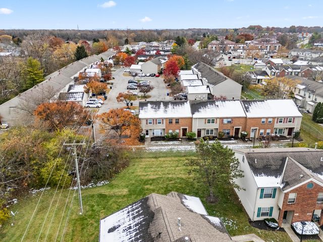 2425 Mason Village Court, Columbus, OH 43232