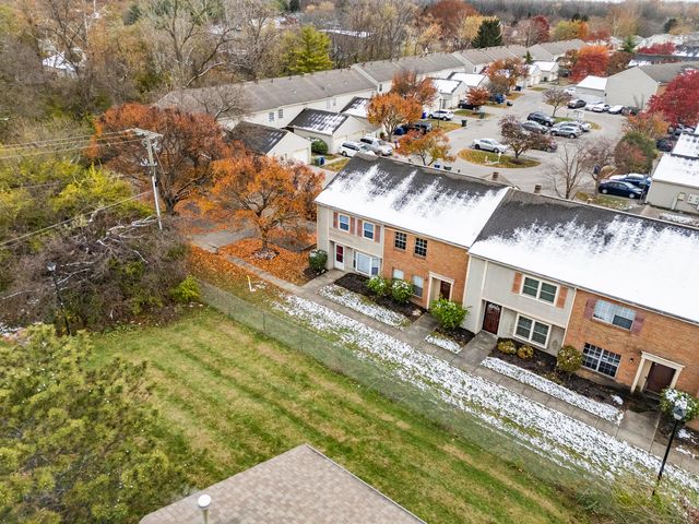 2425 Mason Village Court, Columbus, OH 43232