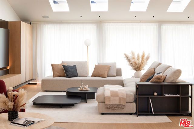 5973 Ellenview Avenue, Woodland Hills (los Angeles), CA 91367