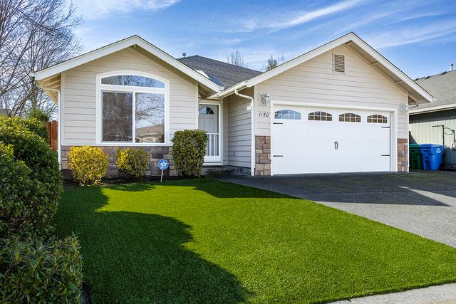 1150 Angler Lane, Grants Pass, OR 97527