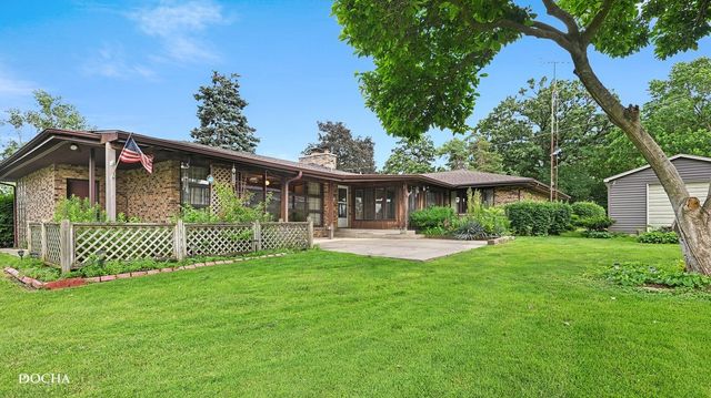 2101 N Center Street, Crest Hill, IL 60403