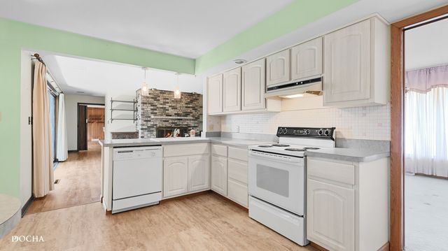 2101 N Center Street, Crest Hill, IL 60403