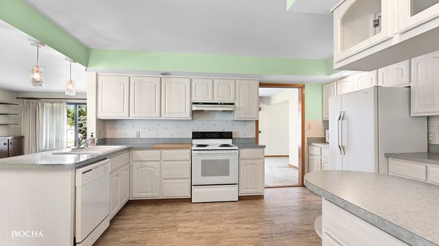 2101 N Center Street, Crest Hill, IL 60403