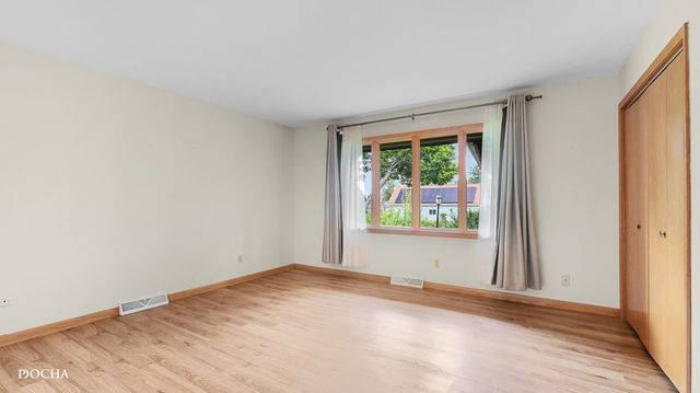 2101 N Center Street, Crest Hill, IL 60403