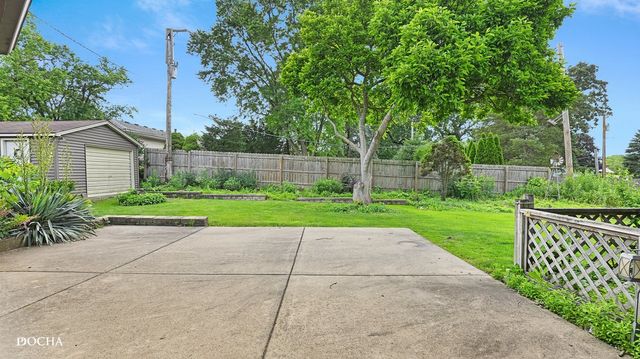 2101 N Center Street, Crest Hill, IL 60403