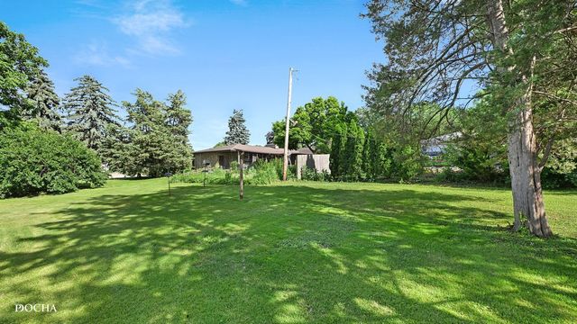 2101 N Center Street, Crest Hill, IL 60403