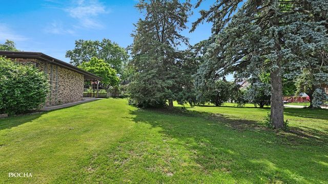 2101 N Center Street, Crest Hill, IL 60403