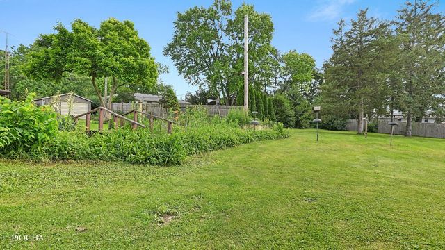 2101 N Center Street, Crest Hill, IL 60403