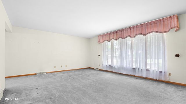 2101 N Center Street, Crest Hill, IL 60403