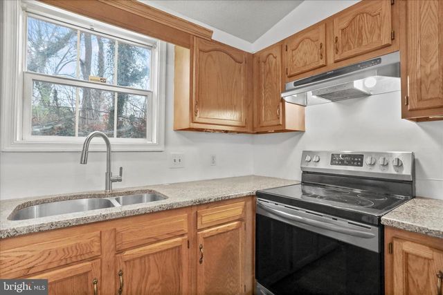 121 SPRING DALE DR, Charles Town, WV 25414