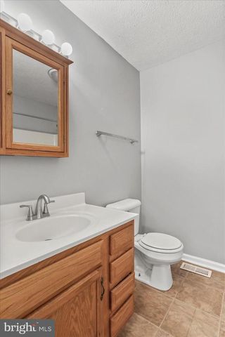 121 SPRING DALE DR, Charles Town, WV 25414