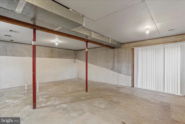 121 SPRING DALE DR, Charles Town, WV 25414