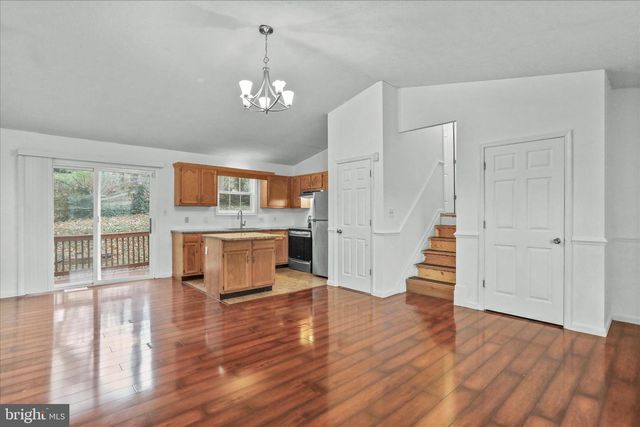 121 SPRING DALE DR, Charles Town, WV 25414