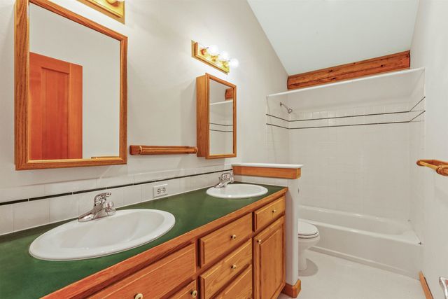 19305 E Granite Ln, Otis Orchards, WA 99027