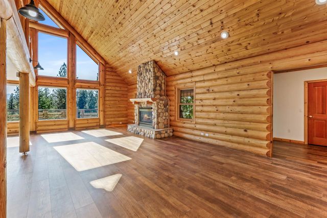 19305 E Granite Ln, Otis Orchards, WA 99027