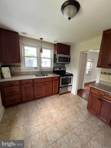 631 CHARLES, Mount Ephraim, NJ 08059