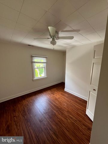 631 CHARLES, Mount Ephraim, NJ 08059