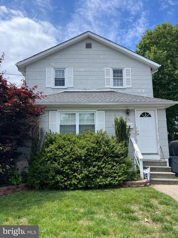 631 CHARLES, Mount Ephraim, NJ 08059