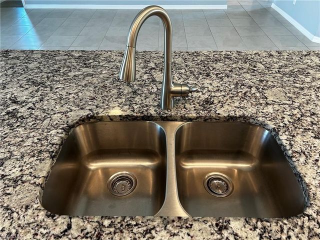 1011 NW 22nd TER, Cape Coral, FL 33993