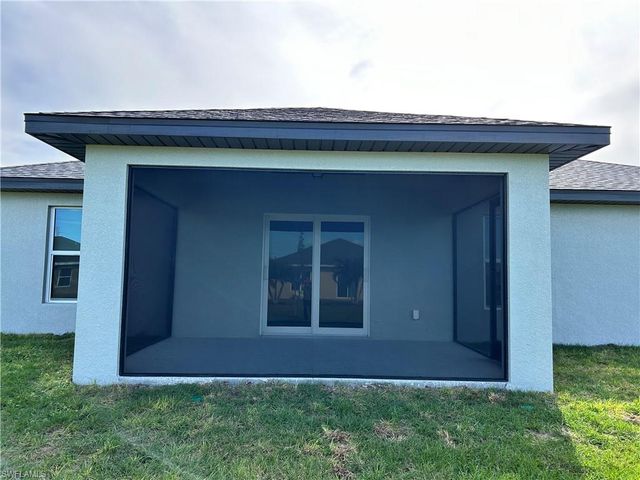 1011 NW 22nd TER, Cape Coral, FL 33993