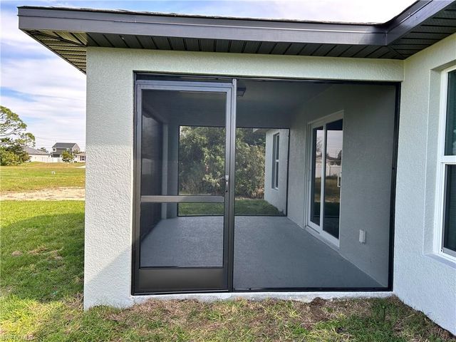 1011 NW 22nd TER, Cape Coral, FL 33993