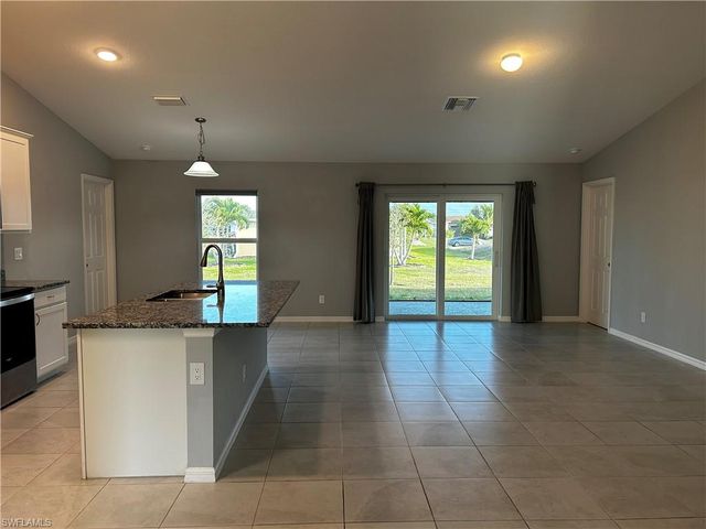 1011 NW 22nd TER, Cape Coral, FL 33993
