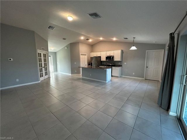 1011 NW 22nd TER, Cape Coral, FL 33993