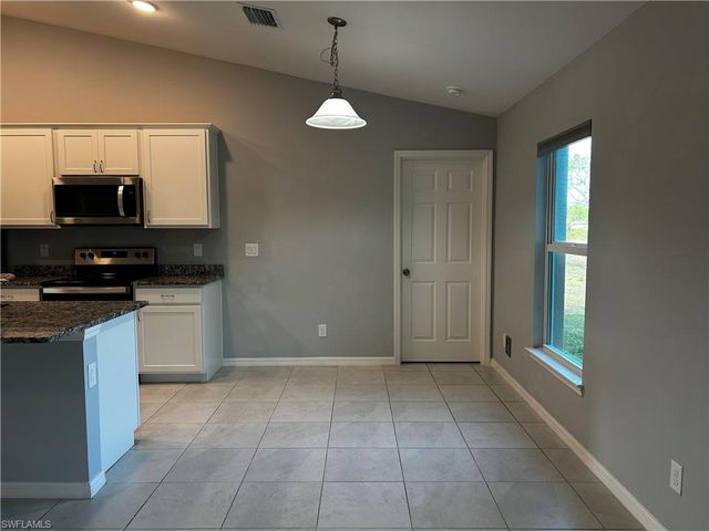 1011 NW 22nd TER, Cape Coral, FL 33993