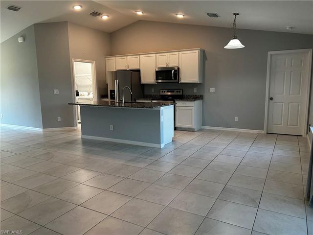 1011 NW 22nd TER, Cape Coral, FL 33993