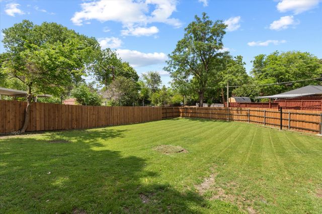 4837 Ashbrook Road, Dallas, TX 75227