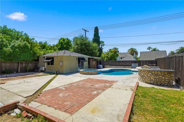 1770 Paloma St, Pasadena, CA 91104