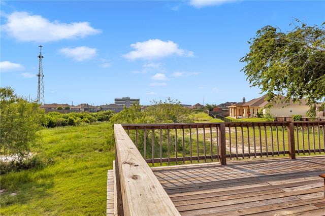 2837 Vancouver Dr, Corpus Christi, TX 78414