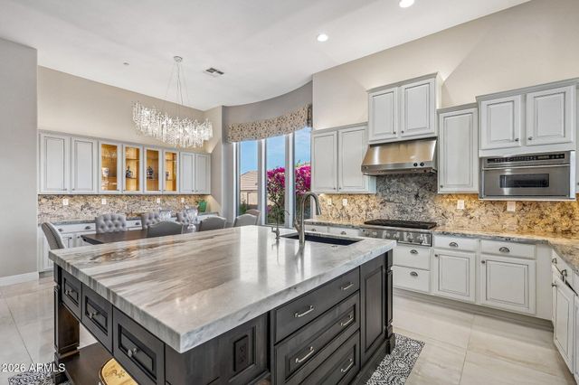 42139 N MOUNTAIN COVE Drive, Phoenix, AZ 85086