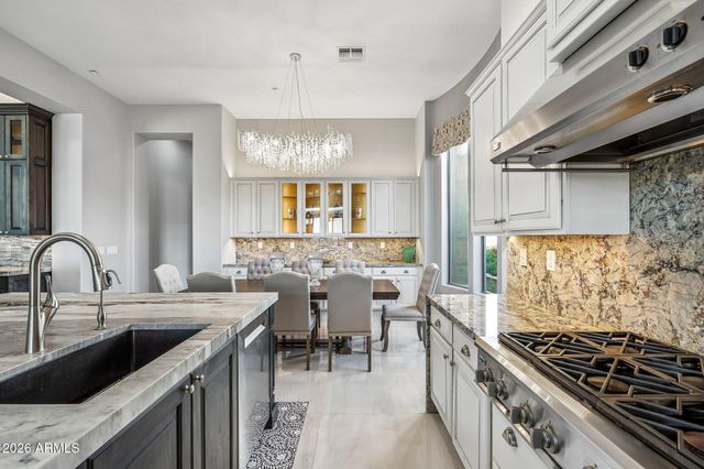 42139 N MOUNTAIN COVE Drive, Phoenix, AZ 85086