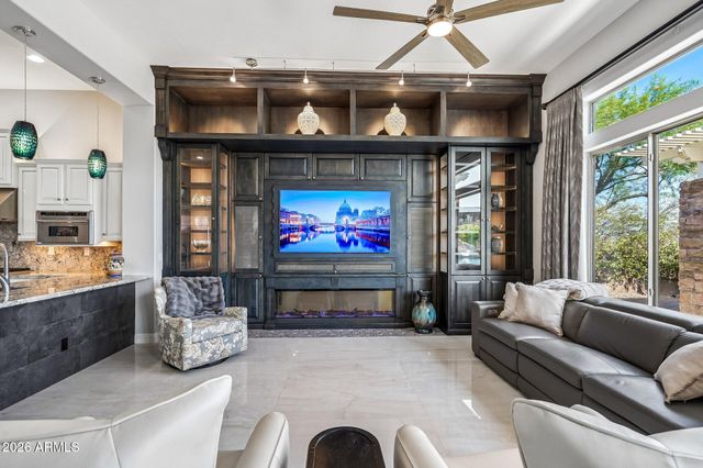 42139 N MOUNTAIN COVE Drive, Phoenix, AZ 85086