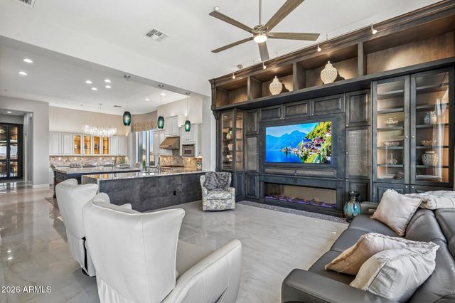 42139 N MOUNTAIN COVE Drive, Phoenix, AZ 85086