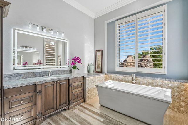 42139 N MOUNTAIN COVE Drive, Phoenix, AZ 85086