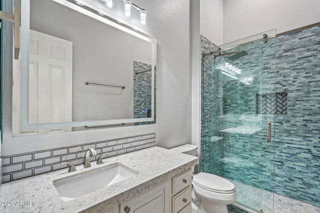 42139 N MOUNTAIN COVE Drive, Phoenix, AZ 85086